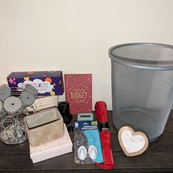 Small Lot Of Random Household Items