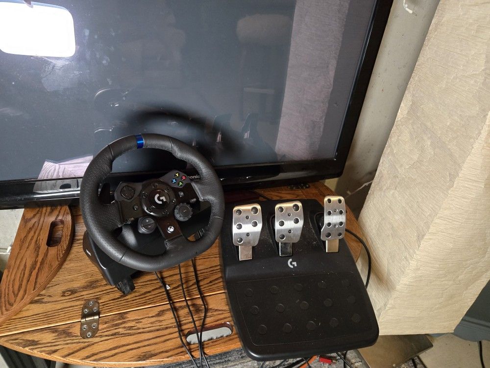 Logitech Racing Wheel Set OPEN BOX