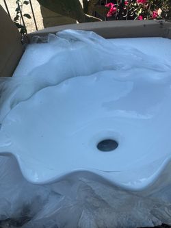 Juvia bathroom sink