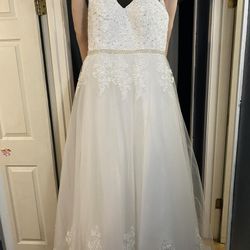 Wedding Dress/Vestido De Novia 