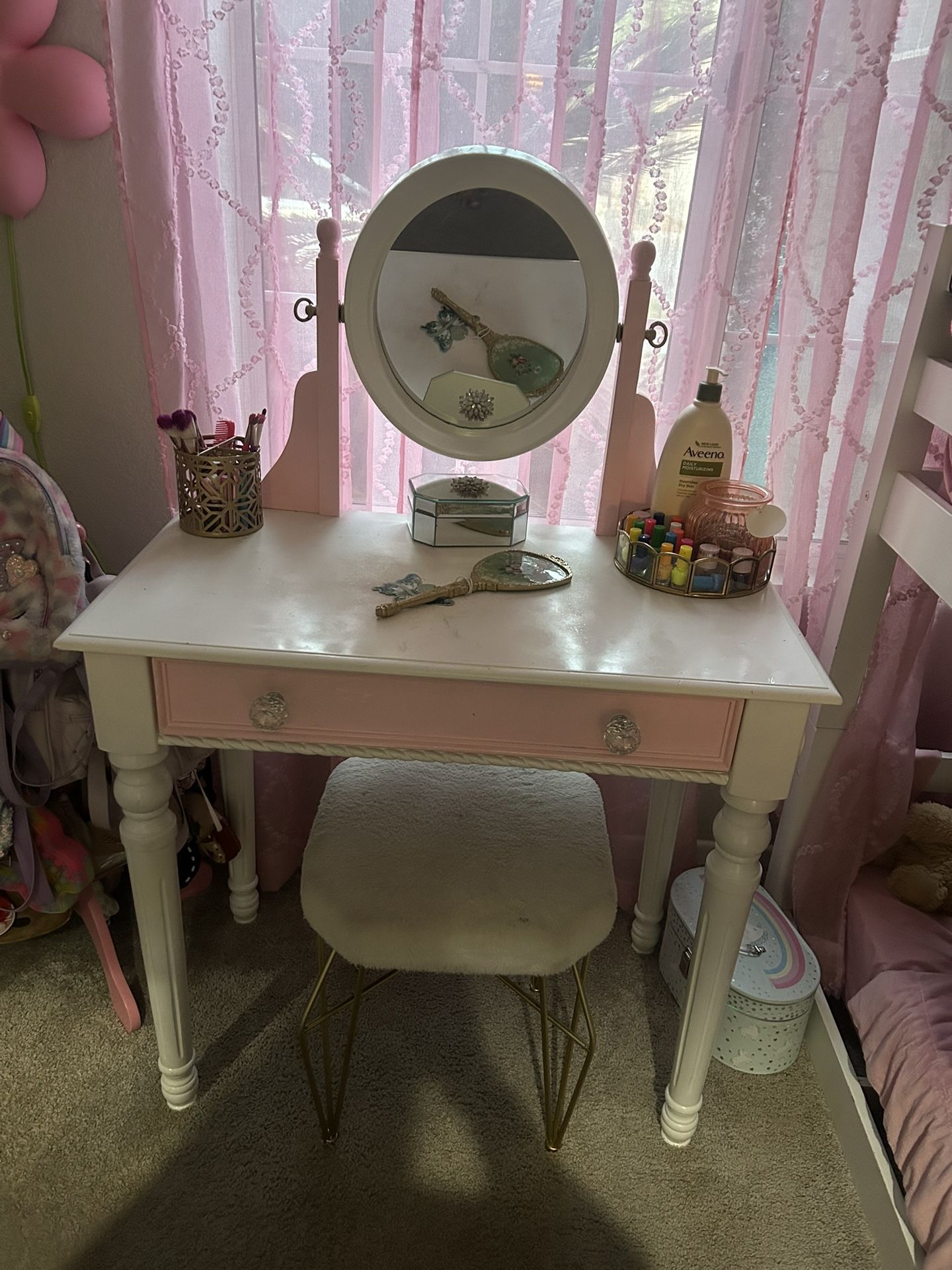 Vanity Desk