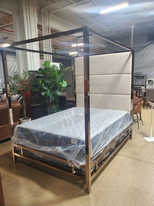 Gold Metal Canopy Bed with Horizontal Panel Headboard(NEW)