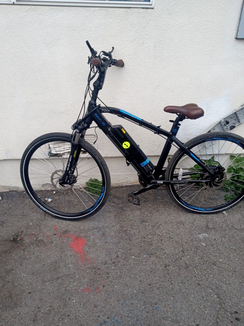 Magnum Metro E-bike i6