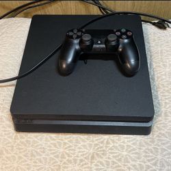 PS4 Pro Slim