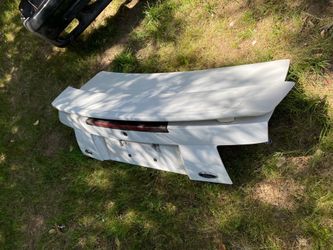 Mustang GT trunk with spoiler