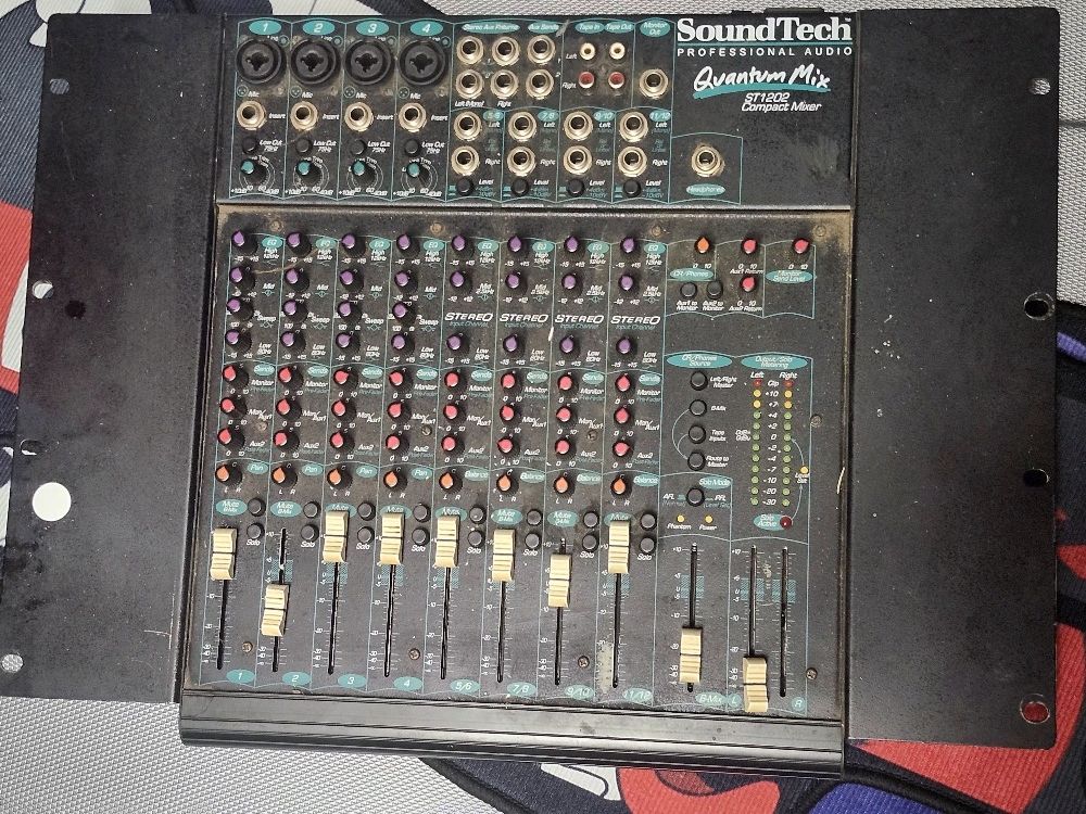 Soundtech Quantum Mix St1202
