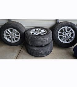 Goodyear Set of 4 tires/rims P245/7017
