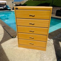 5 drawers dresser