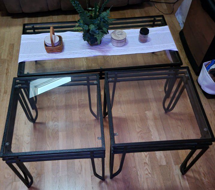 CoffeeTable And 2 End  Tables