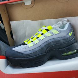 Kids AIR MAX 95 SIZE 13C
