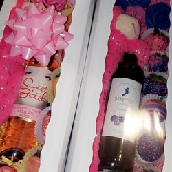 Gift Box Wine, Strawberries And Artificial Roses