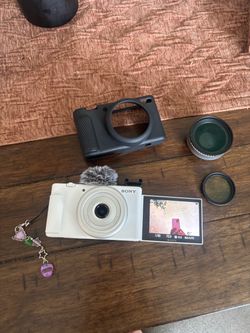 Sony ZV-1F Digital Camera Bundle + Wide Lens & Accessories