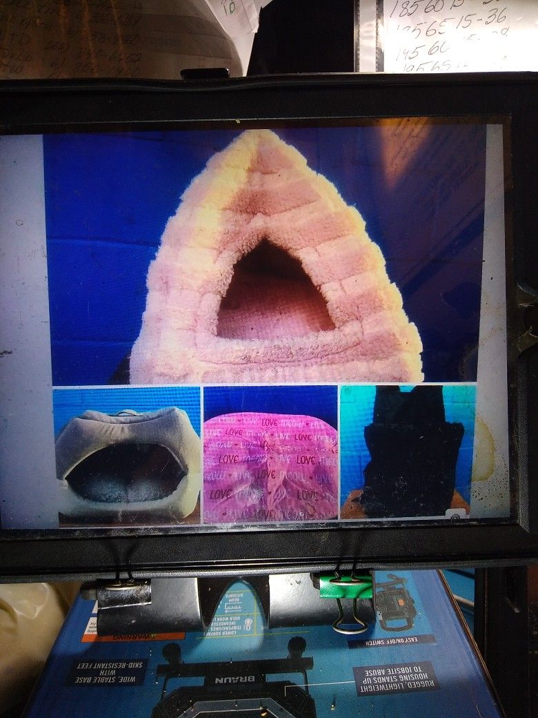 DOG CAT PYRAMID BED PINK $15=GREY$15= CARPET $5=BACK PACK CARRIER $10