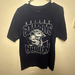 Fanatics Dallas Cowboys NFL Football Helmet Shirt Size Medium 