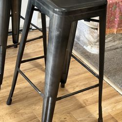 2 Pcs of Stool 20 $Dollar Each 