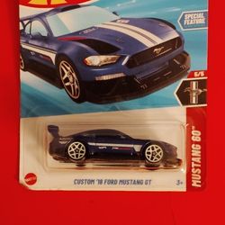 HOT WHEELS CUSTOM 18 FORD MUSTANG GT