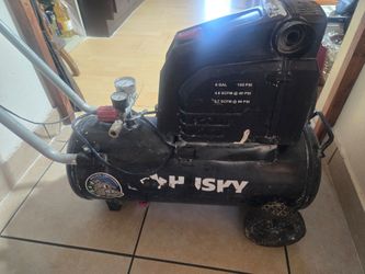 Husky 8 gallon air compressor