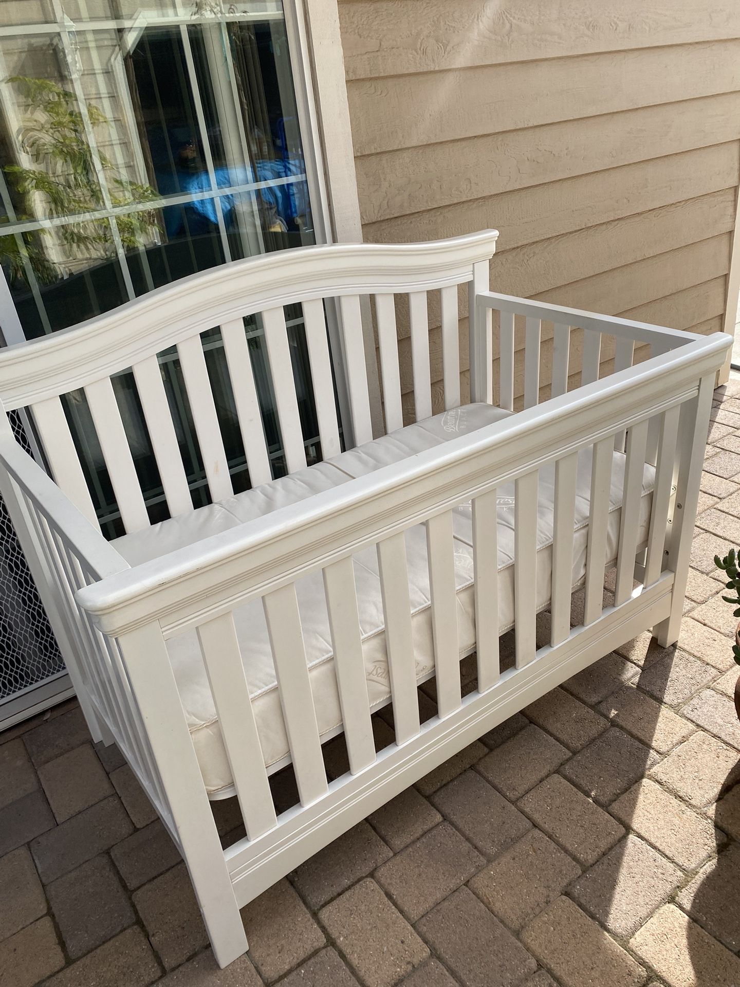 3-1 Convertible Crib & Mattress