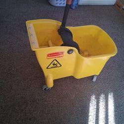 Commercial map bucket