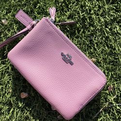 $40 FIRM Women’s Lavender Wristlet NO TRADES