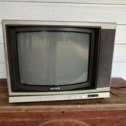 Sony Trinitron CRT TV 1988
