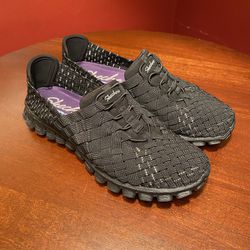  SKECHERS EZ Flex 2 TADA! Size 6.5 Women’s Stretch Weave Slip On Memory Foam Comfort Shoes SN:22689- BLACK/ SILVER. These Sneakers are in EXCELLENT LI