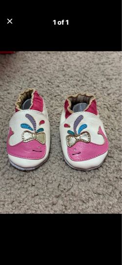 Leather baby shoes