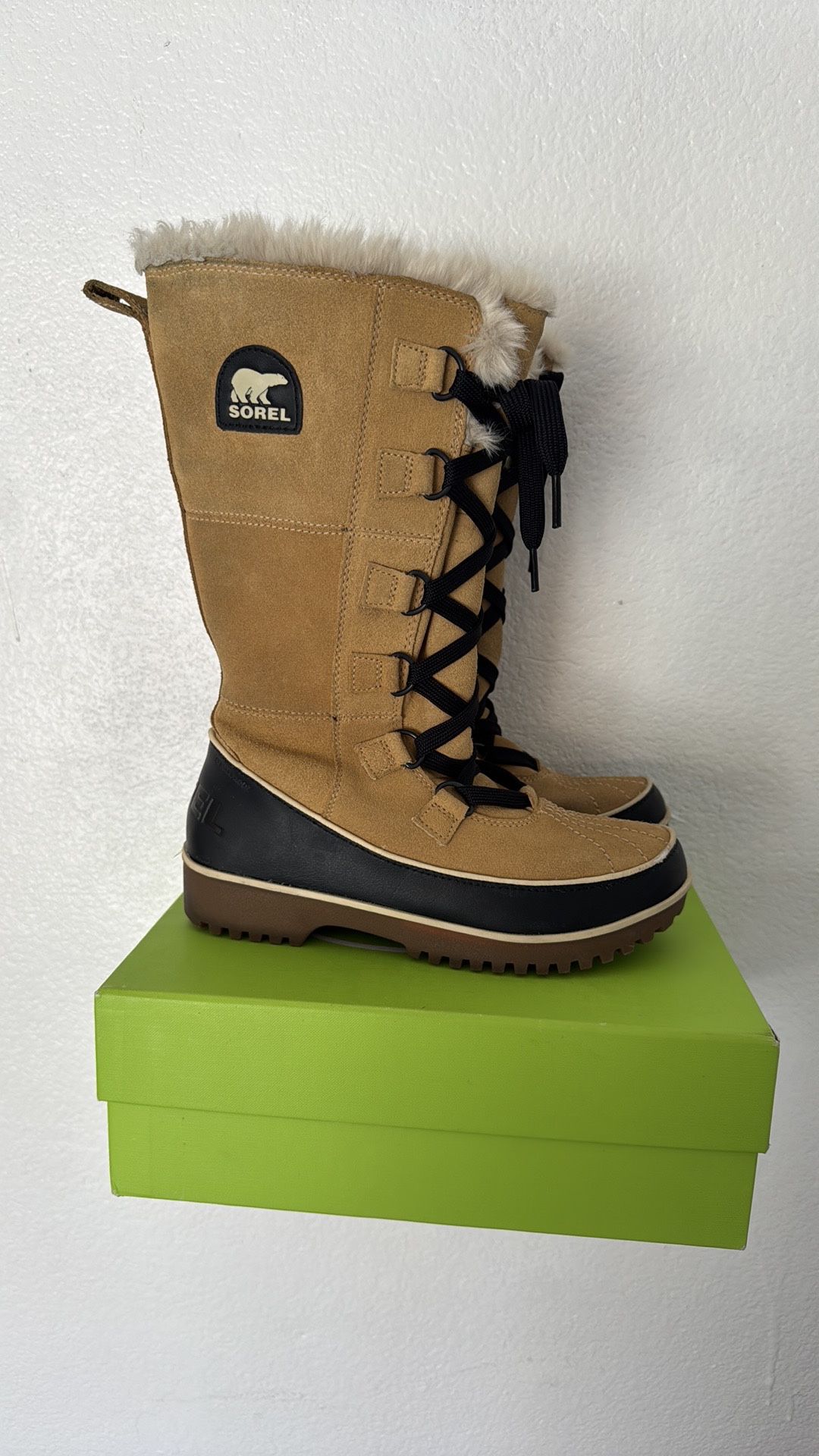 Sorel Tan and Black Winter Rain Boots with Faux Fur Trim Rarely Worn