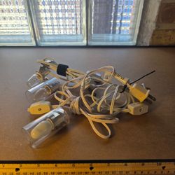 3 LIGHT FIXTURES