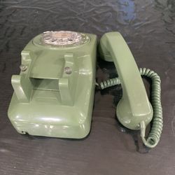 OLD TELEPHONE FOR DISPLAY 