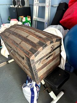 Antique Trunk Refinishing