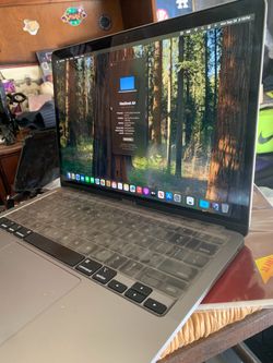 2020 MacBook Air Quad core 1. Day sale