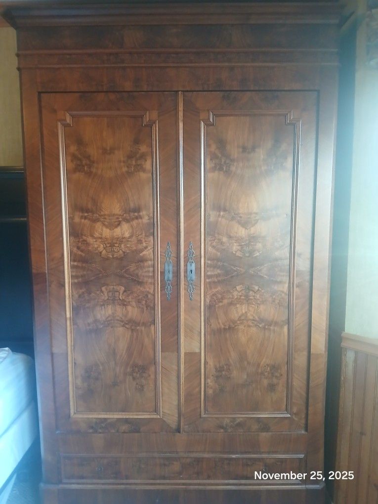 Armoire