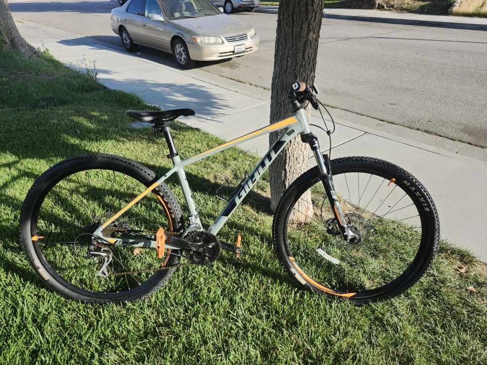 Giant Talon 3 Mountain Bike