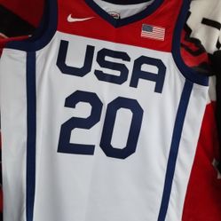 Nike USA Authentic Jersey (S)