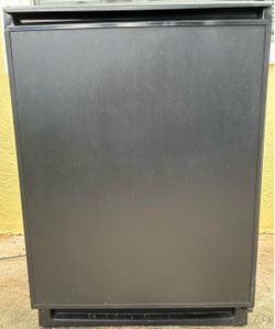 under counter refrigerator by U-Line. Can also stand alone. In really good shape.
