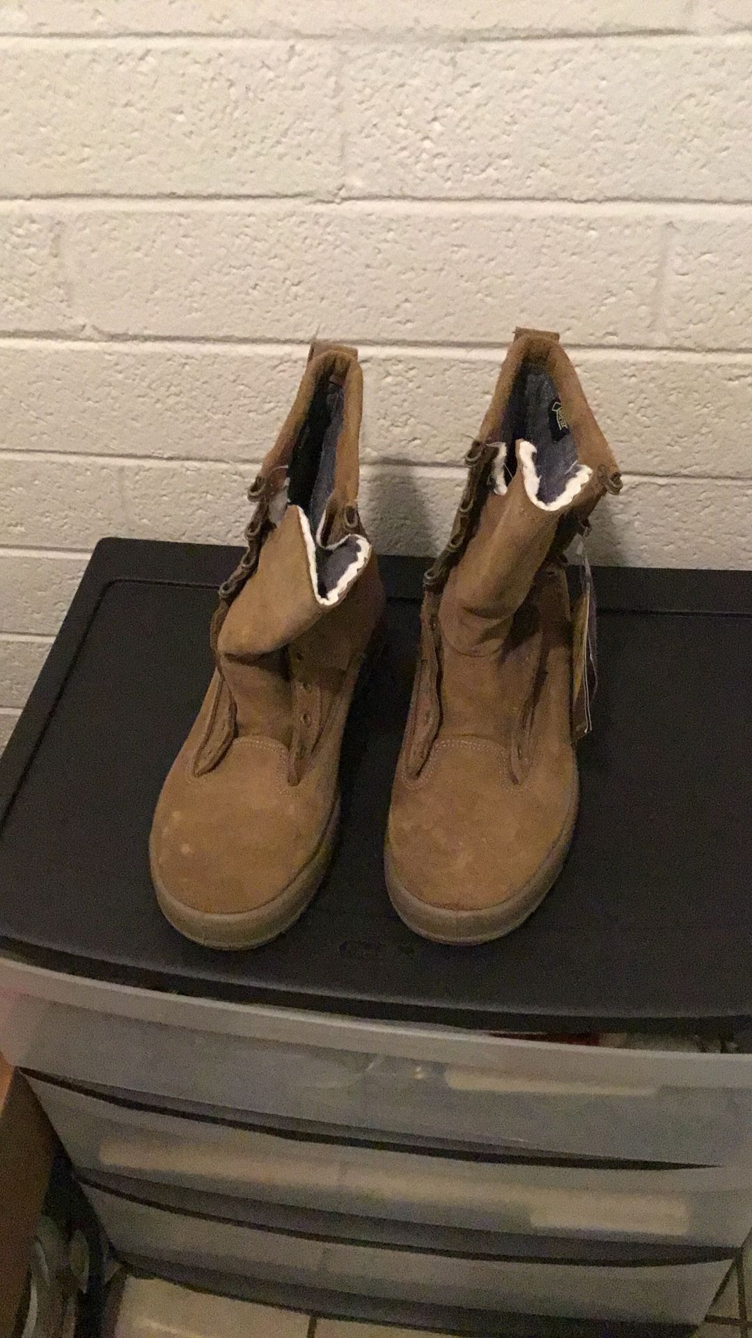 Extreme Cold Weather Survival Bundle (Boots Size 10,Gloves,Goggles,hood)