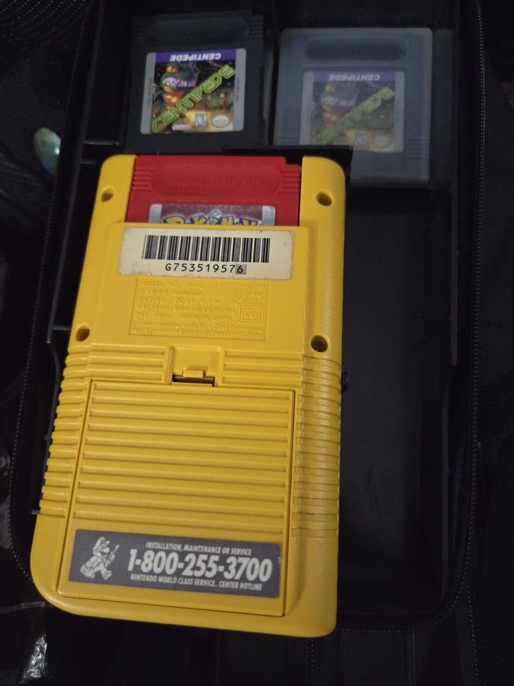 Yellow Gameboy