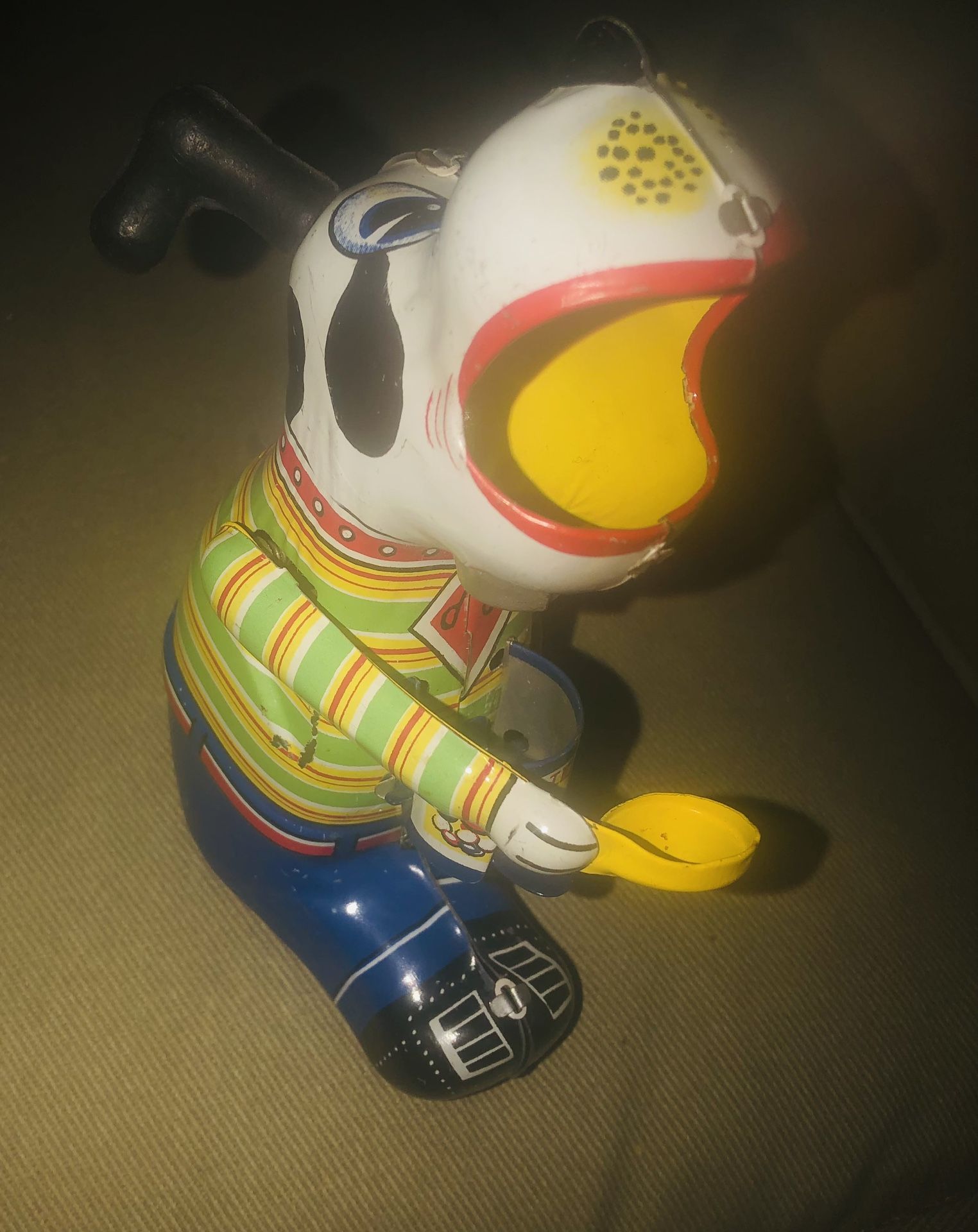 Vintage Toy that Moves When Key Is Employed
