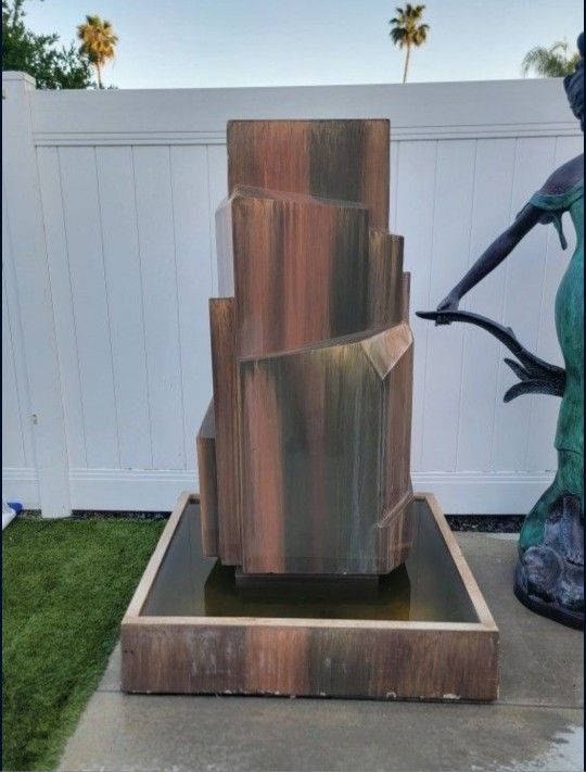 Large outdoor water fountain from the GIST The Flourish foundation collection