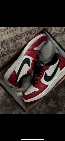 Jordan 1 low Chicago size 9.5 VNDS $140