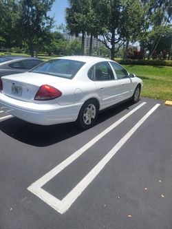 2006 Ford Taurus