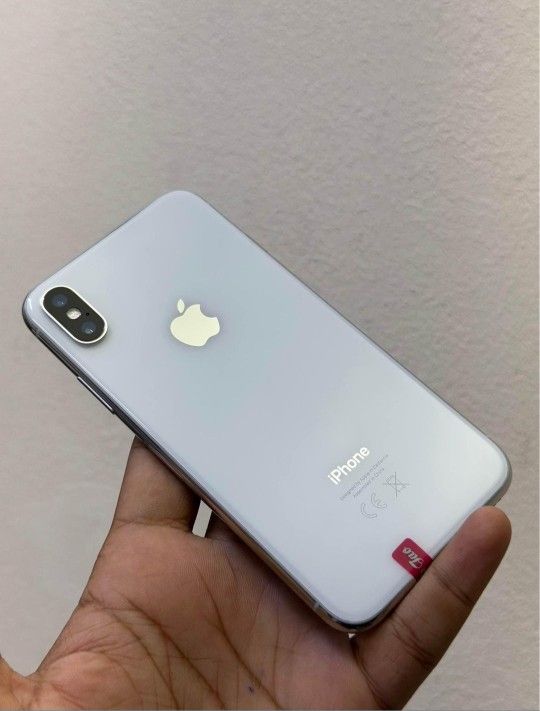 iPhone X, Factory UNLOCKED,  Excellent Condition.  Like New 