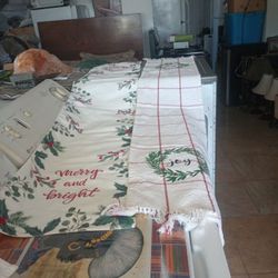 Christmas Table Cloth 4 for $7
