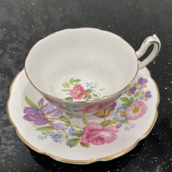 VTG VANDERWOOD Bone China Floral TEACUP & SAUCER  Gold Edge. England. Rare!