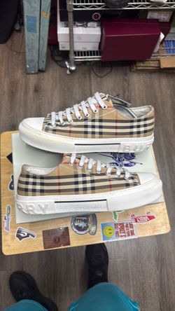 Burberry Vintage Check Low Preloved
