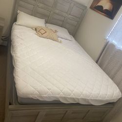Queen Bedroom Set 