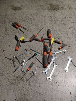 Mixed Hand Tool Lot Screwdrivers Wrenches Hex Keys