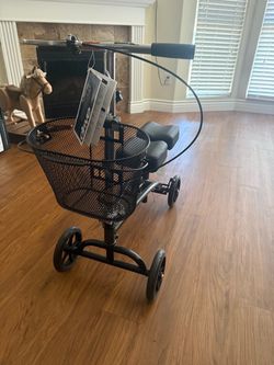 Knee Scooter / Knee Walker – Drive Medical 796 – Barely Used