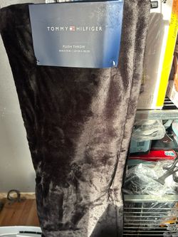 Soft Plush throw (Tommy Hilfiger)